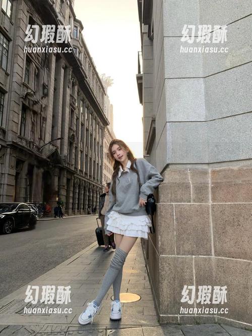在线围观“www.cg51.com”，小心，瓜皮会掉到你身上哦！