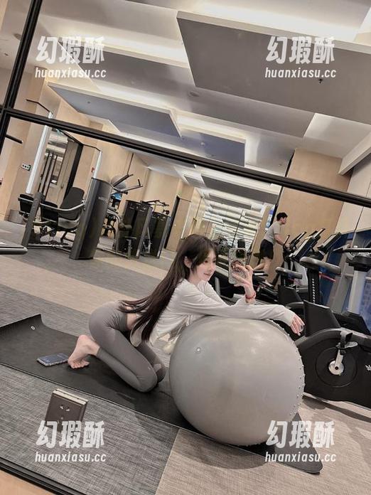 91icg 八卦风暴来袭,快来91icg打开你的传送门,见证热搜!