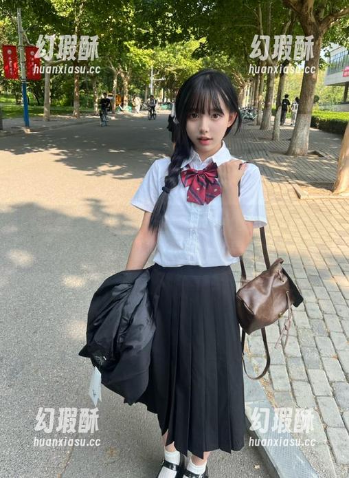安卓小伙伴们，tttzzz18.su的黑料入口是打开新世界的大门吗？