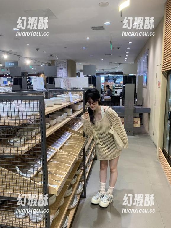 吃瓜网红 “吃瓜网红”app里的每个事件都有秘密,谁能揭开这层面纱呢?