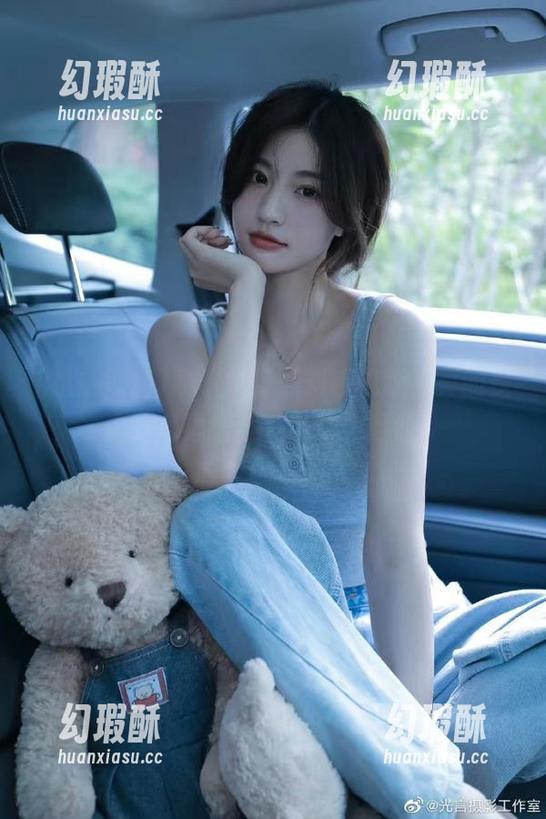 观看扒哥黑料手机版，真的是边吃瓜边增强八卦功力哈哈！