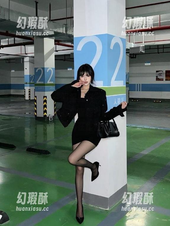 “明星黑料”app：听说什么刘大明星为啥有黑眼圈？哦，原来是这些黑料在作怪！