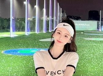黑料不打烊tttzzz在线变戏法，入口app里隐藏着多少不为人知的瓜呢？