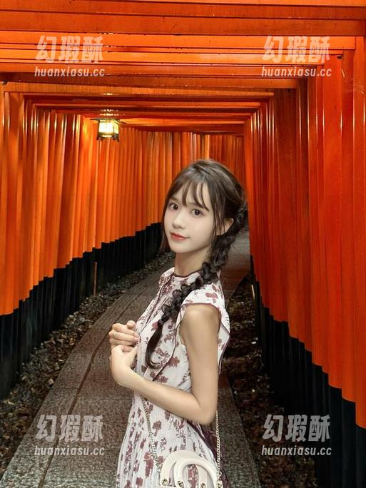 听说今日又有大瓜压境，黑料不打烊，别忘了下载，我们一起乐到飞起来！