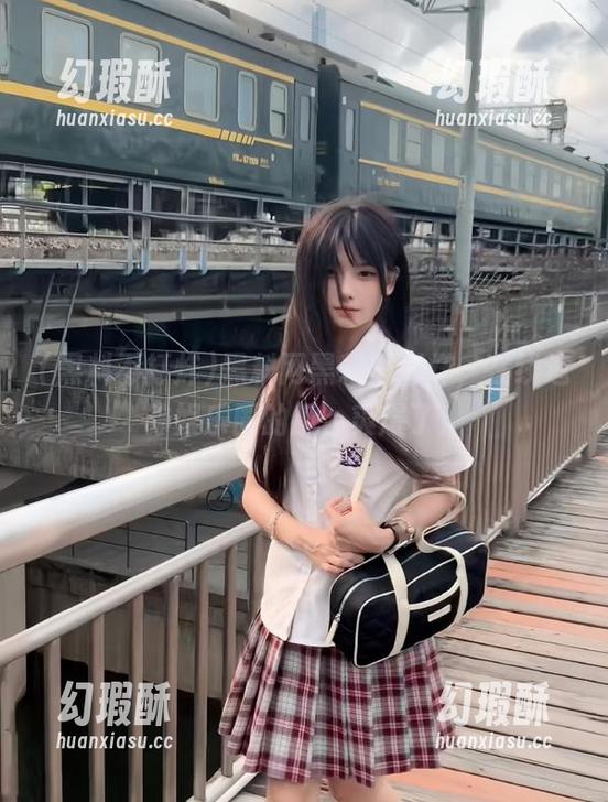 黑料网黑料不打烊，在线追踪娱乐圈的瓜，爽爆了！