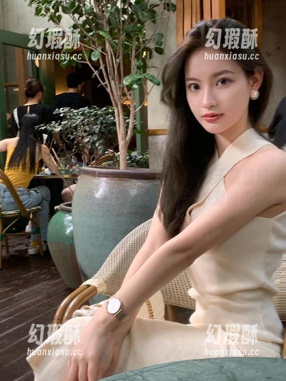 黑料社登录入口：我今天最想知道的是什么，打工人为何如此热爱吃瓜！