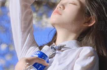 今日黑料诚意满满，下载黑料网，一起见证真相和无聊！