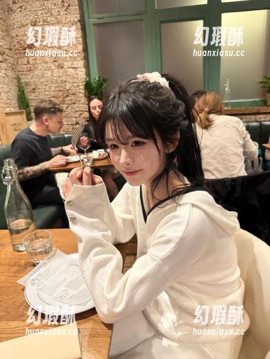 突然更新的黑料网，让我感受到了‘瓜’的重量！